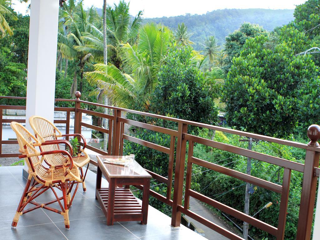 Periyar Woods Bed & Breakfast Thekkady Room photo